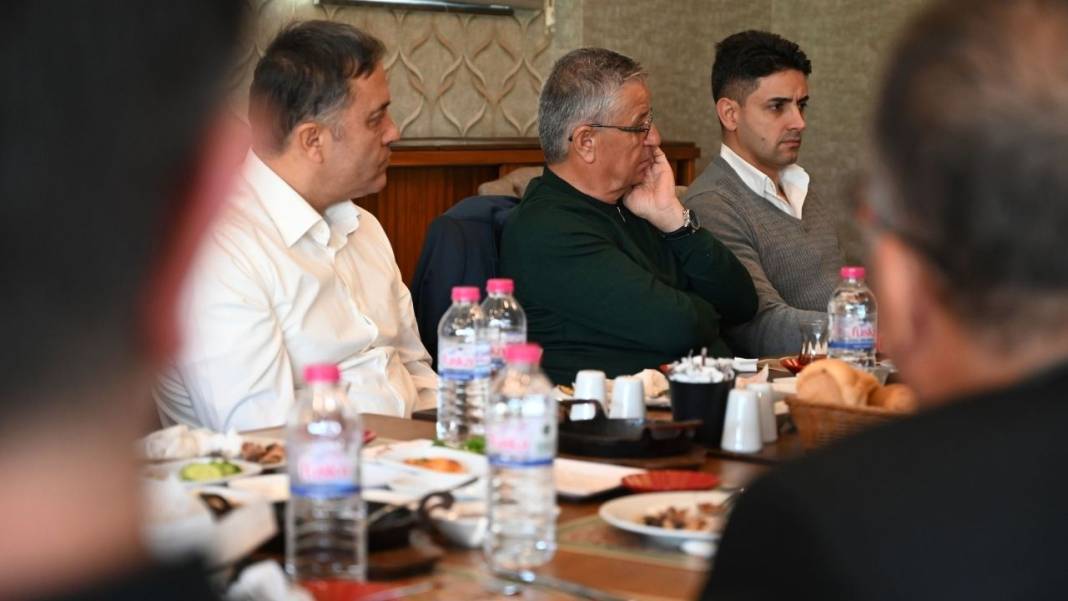 Kemer’de Şoförlere Destek: 2026 Turizm Sezonu İçin Hazırlıklar Görüşüldü 1